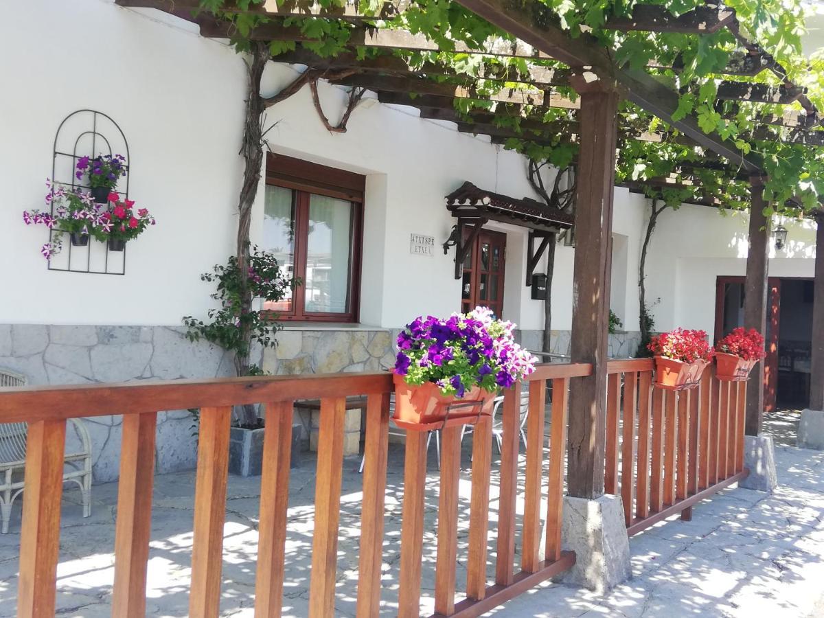 Atxispe Etxea Casa Rural Laukiz Buitenkant foto