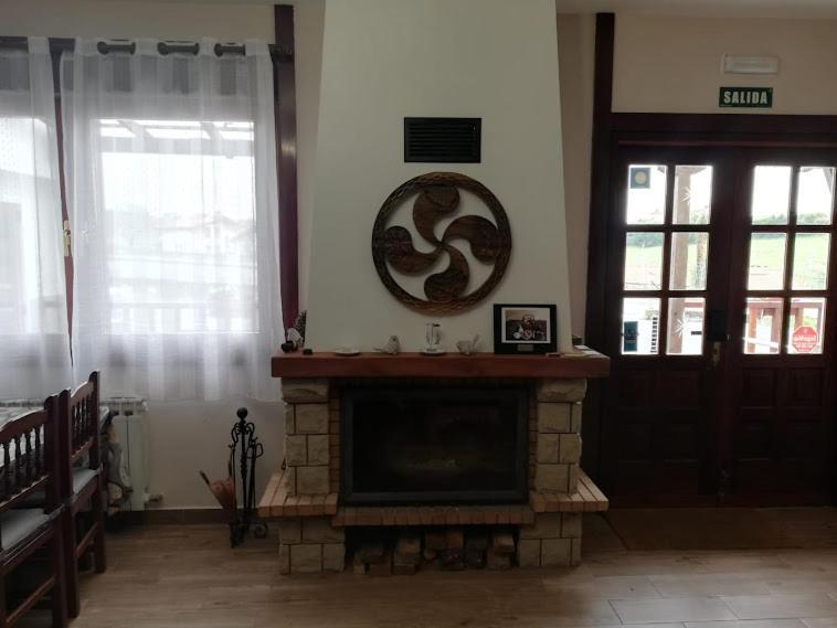 Atxispe Etxea Casa Rural Laukiz Buitenkant foto
